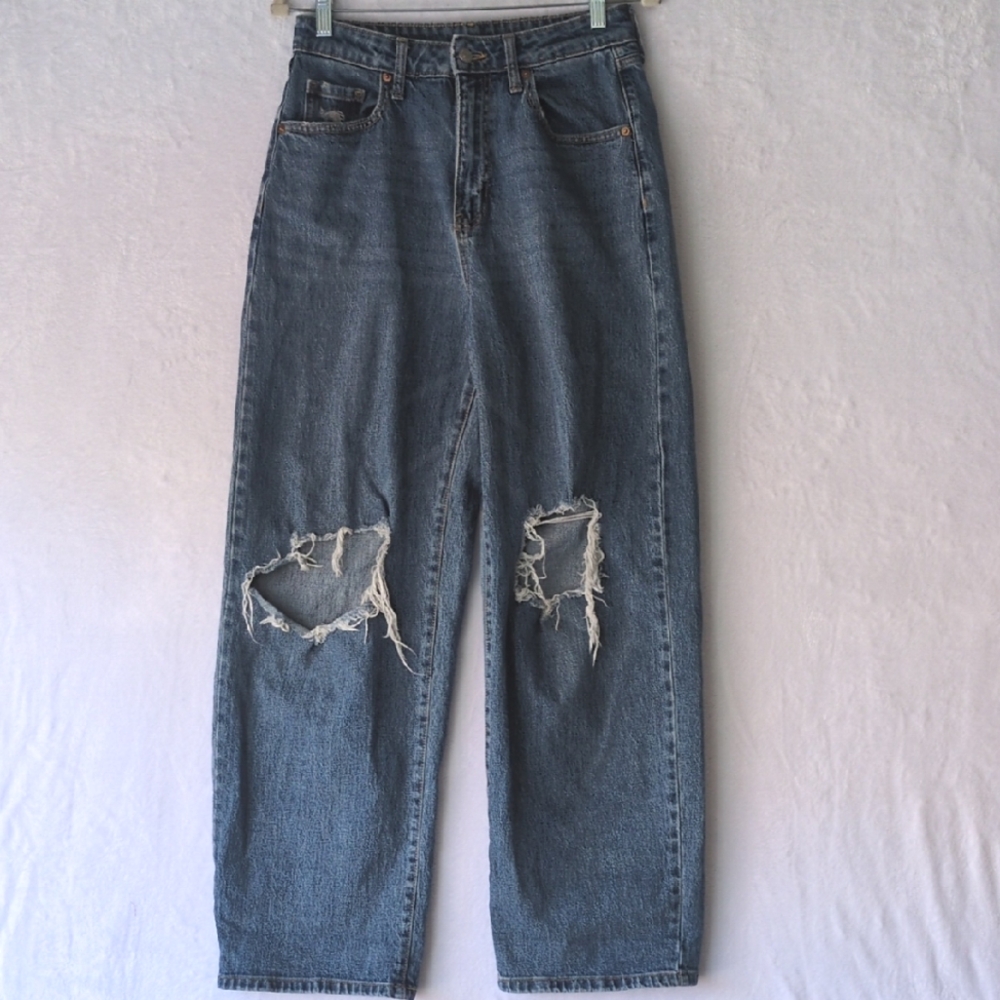 Wild Fable Women's High Rise Baggy Distressed Jeans Size 4